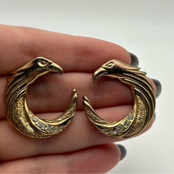 Large Statement Runway Gold Tone Hawk Head Stud Pierced Earrings Rhinestones - Picture 2 of 7